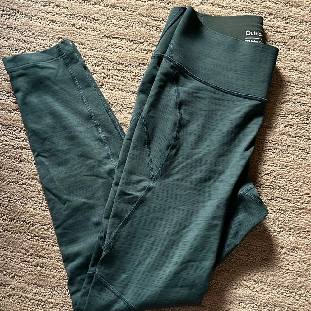 Outdoor Voices green leggings